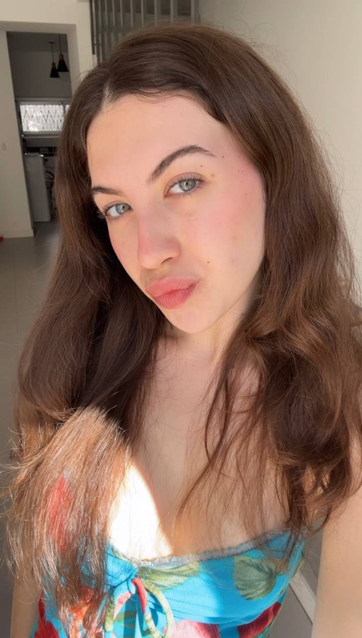 Nude girl Amber in Prague